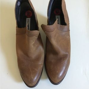 Steven Madden Aliee Distressed Leather Ankle Boots Sz 10